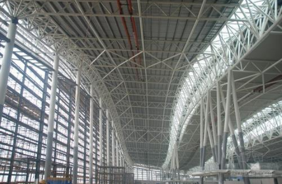 赤峰浅谈管桁架结构名目弯管加工防锈处理的方法